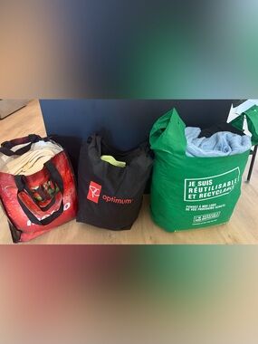 WOMEN’S XS/S SURPRISE CLOTHING BAGS